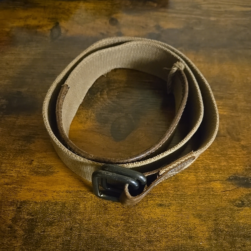 Tan Leather Belt with Vintage Appeal